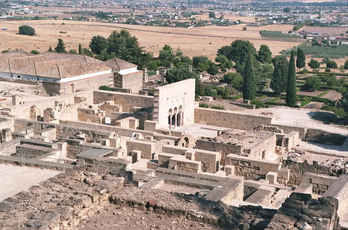 أطلال مدينة الزهراء الأندلسية غرب قرطبة